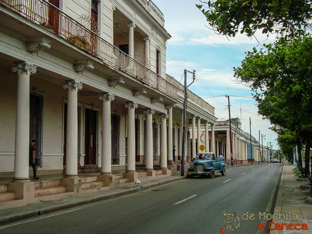 Casario pelas ruas de Cienfuegos. Cienfuegos - Cuba-Casas