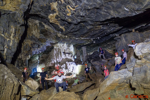 Interior da Caverna Alambari de Baixo. Núcleo Ouro Grosso - PETAR (7)