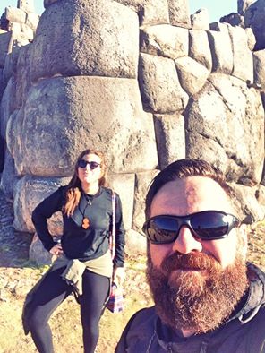 Pai leva filha pra viajar sacsayhuaman