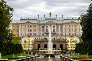 Palácio de Peterhof. Peterhof - Palácio de Peterhof.