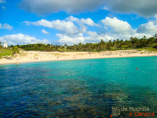 O que fazer na Ilha de Páscoa: Praia de Anakena O que fazer na Ilha de Páscoa - Atrações na Ilha de Páscoa