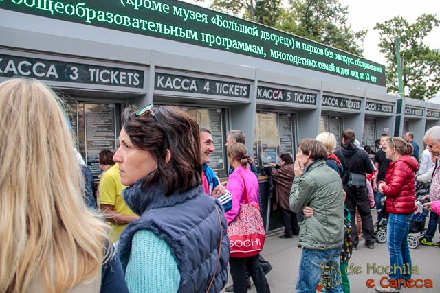 Caixa - em Peterhof Vocabulário básico de Russo-Bilheteria