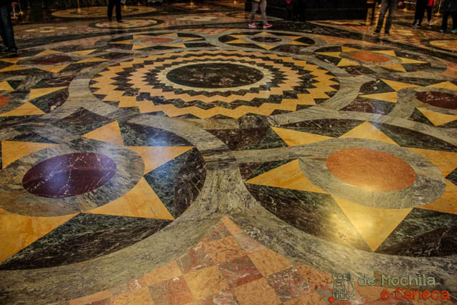 Igreja Da ressurreição - té o chão é bonito Catedral do Sangue Derramado-10