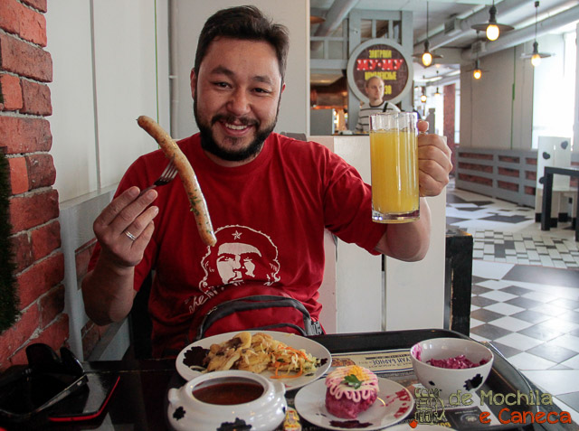 Onde comer barato em Moscou: Restaurante Mu mu (Му-му) Onde comer na Russia_-Restaurante Mu mu