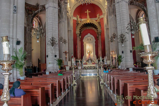Igreja torta de Guadalupe. Basílica Nossa Senhora de Guadalupe-AntigaBasílica
