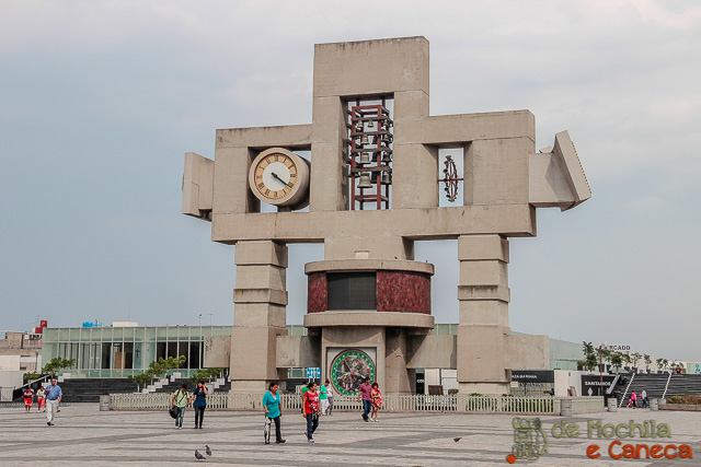 Carillón - Campanário e relógio da Basílica Basílica Nossa Senhora de Guadalupe-Carillón
