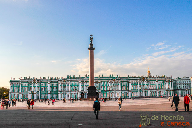 lugares imperdíveis para conhecer em São Petersburgo-Palácio de Inverno 