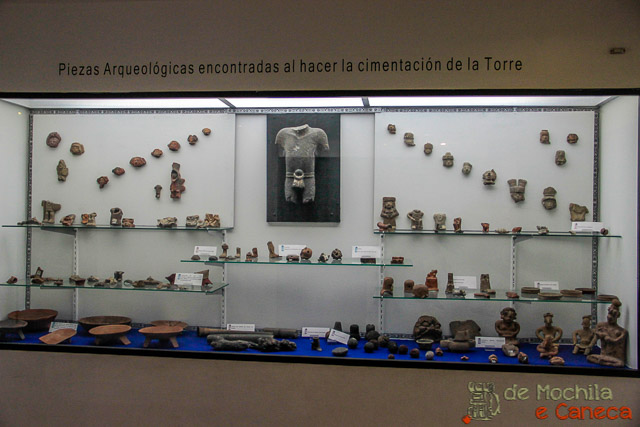 Peças encontradas no local onde está a torre. Torre Latino americana - Mexico-Arqueologia