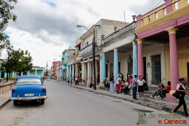 Casas coloridas em Holguin. Casas coloridas em Holguin.