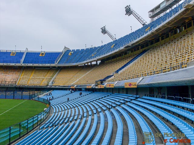 La Bombonera - o lendário estádio do Boca Juniors. La Bombonera - o lendário estádio do Boca Juniors.
